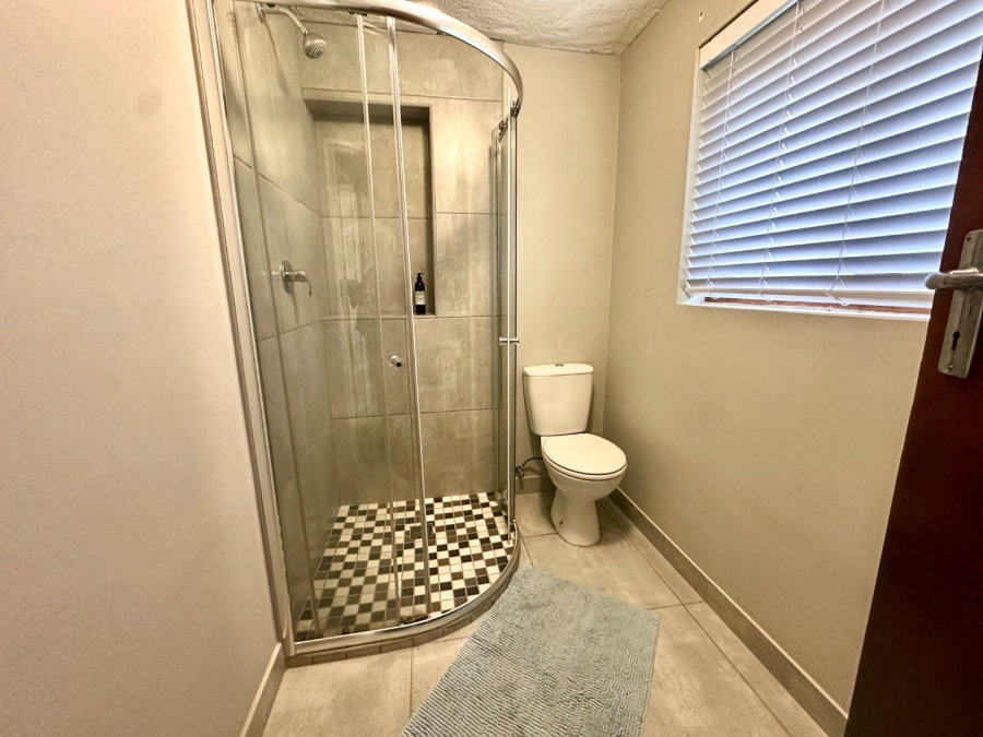 6 Bedroom Property for Sale in Dormehls Drift Western Cape